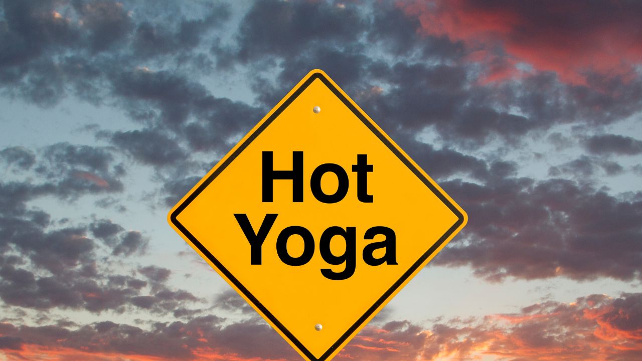 Leia mais sobre o artigo Hot Yoga: Descubra a Intensidade e os Benefícios dessa Prática Poderosa
